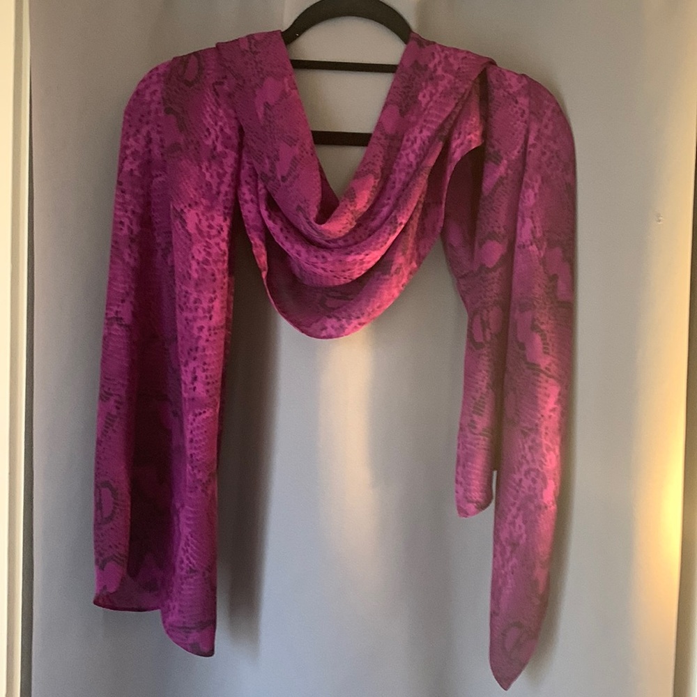 Violet viper scarf